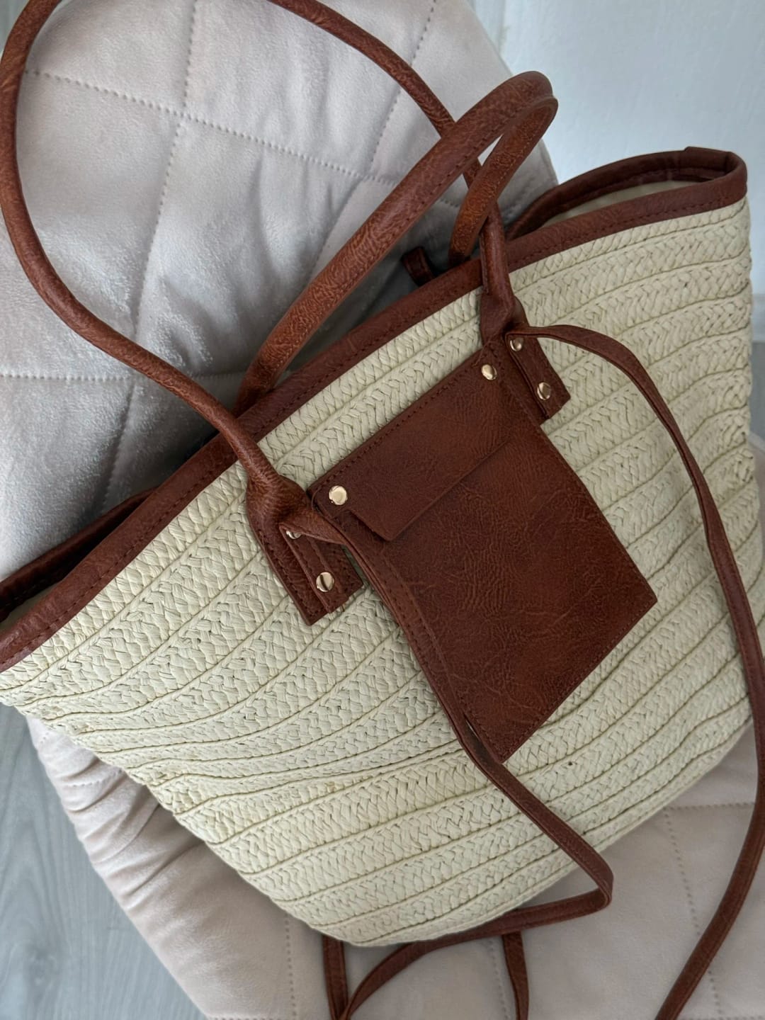 Customer photo review of Beatrice Forest Woven Single-Shoulder Tote