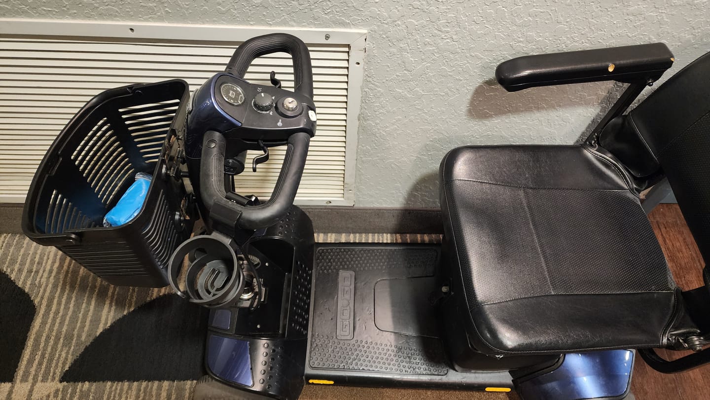 Customer photo review of Multiday Mobility & ECV Foldable Travel Scooter Rental 300 Pound Capacity (3 or more days)