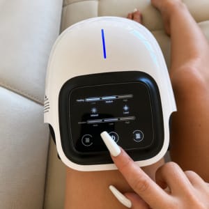 Customer photo review of ElectroPulse™ Masajeador de Rodilla con Triple Terapia