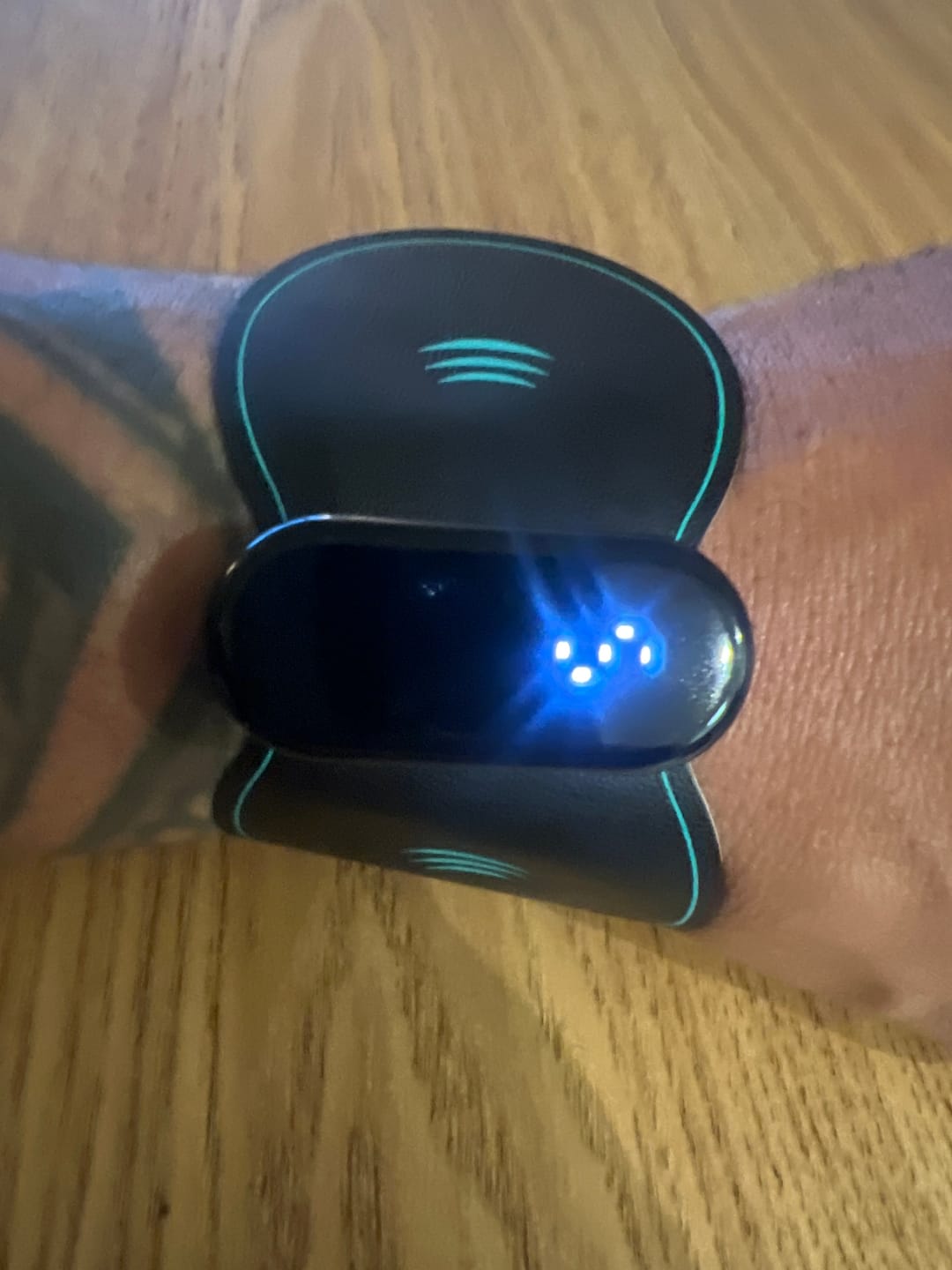 Customer photo review of Vibit PULSE - Wireless Electrical Muscle Stimulator