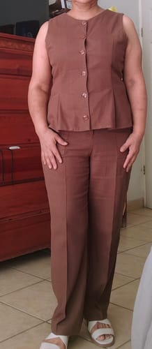 Customer photo review of Chalecos Para Mujer Liso Tipo Lino Con Pinzas R61102 Cafe