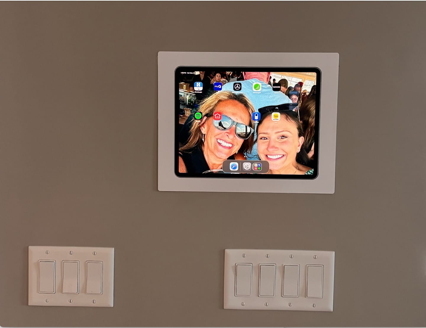Customer photo review of SimpliDock® for iPad® Pro 12.9" 3|4|5|6, Air 13" (M2|M3|M4)