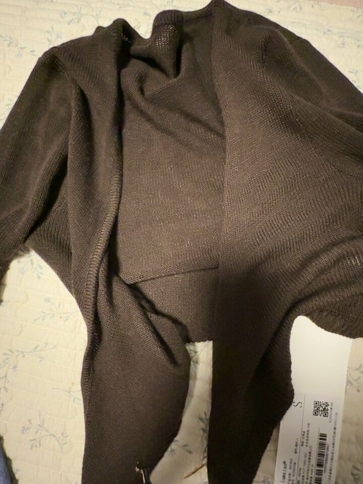Customer photo review of IAMXIAA Tie Front Cropped Knit Top