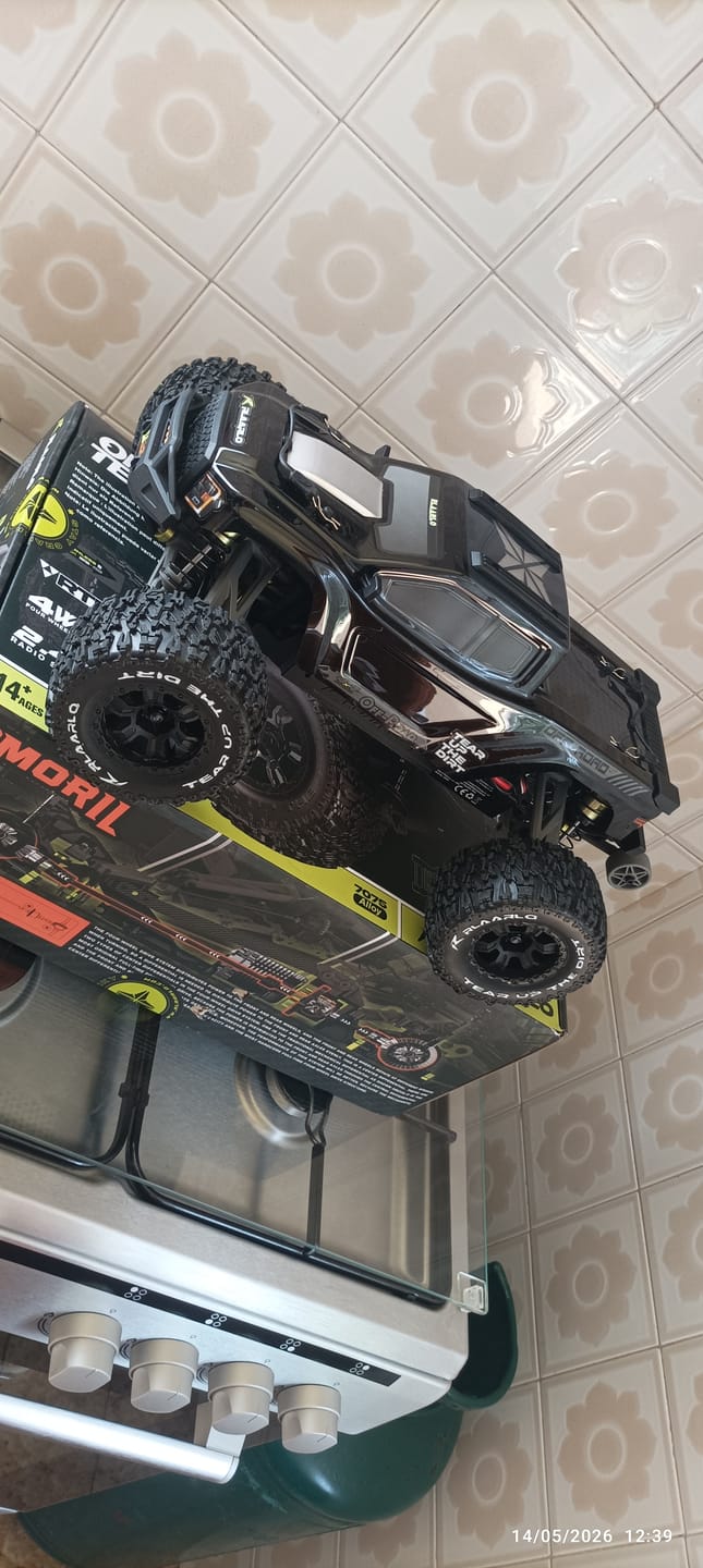 Customer photo review of Rlaarlo Omni-Terminator Carbon Fiber MINI 1:10 Scale RTR Brushless Monster Truck, RZ001B-C