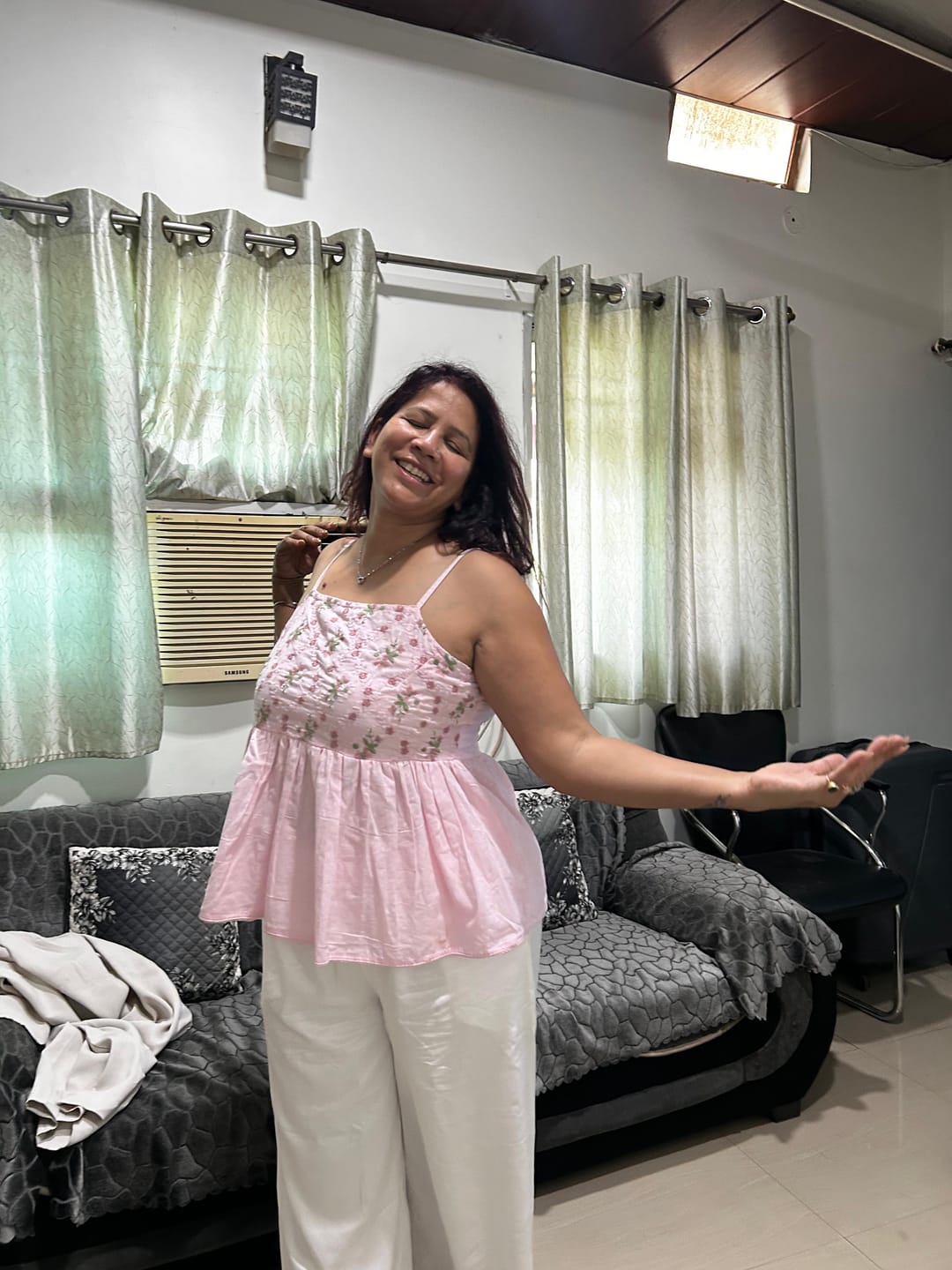 Customer photo review of Women White Viscose Palazzo Pant
