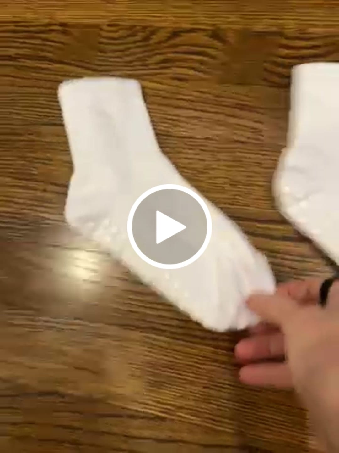 Customer video review of PILA Plain Best White Grip Socks