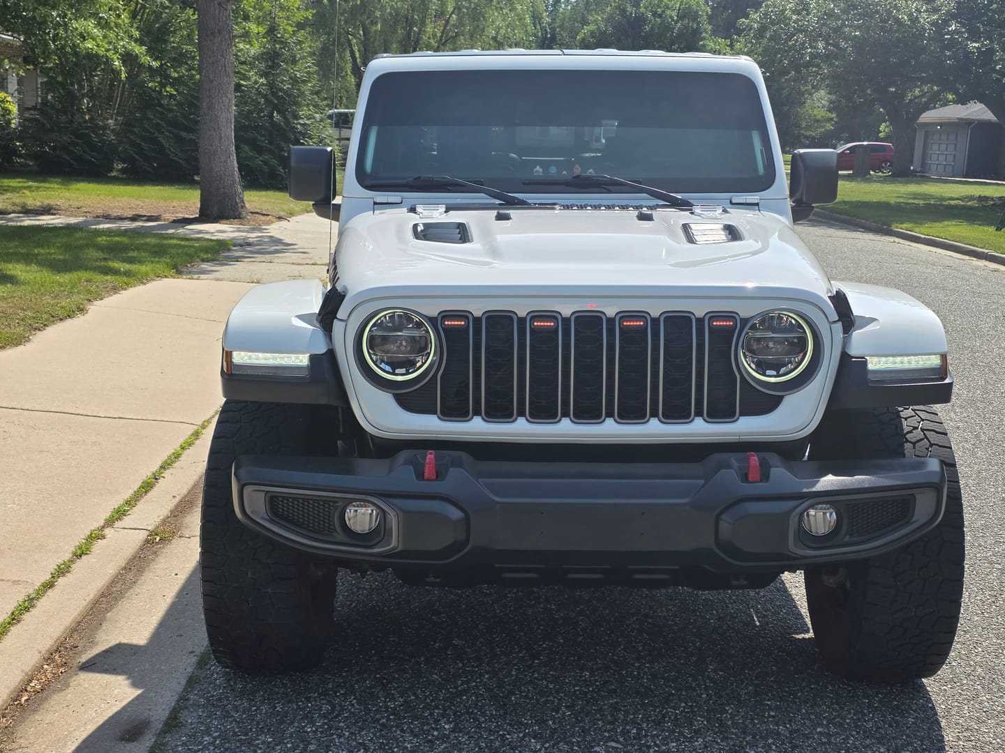 Customer photo review of Prerunner Amber/RGB Lights for 2024 JL JT Grille