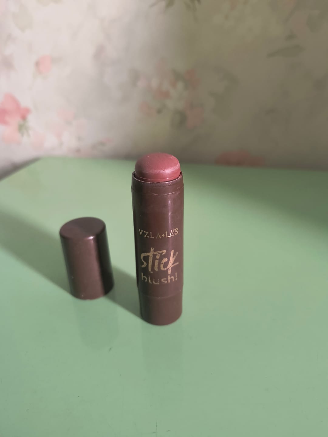 Customer photo review of Blush Stick Red Mocha Vizzela + La's