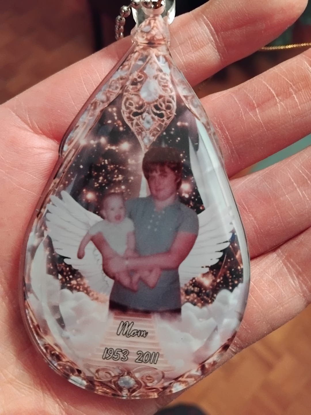 Customer photo review of Custom Photo Car Ornament - Personalized Christmas Memorial Sympathy Gifts For Loss Of Mom, Dad