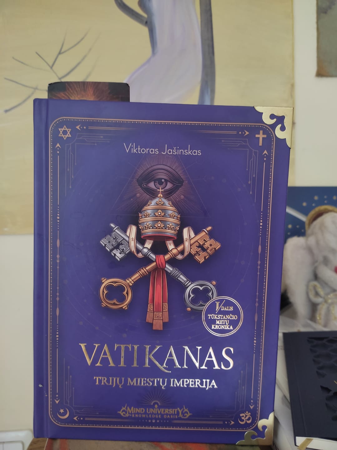 Customer photo review of Vatikanas. Trijų miestų imperija: istorinė knyga apie religijos, politikos ir kapitalo galią