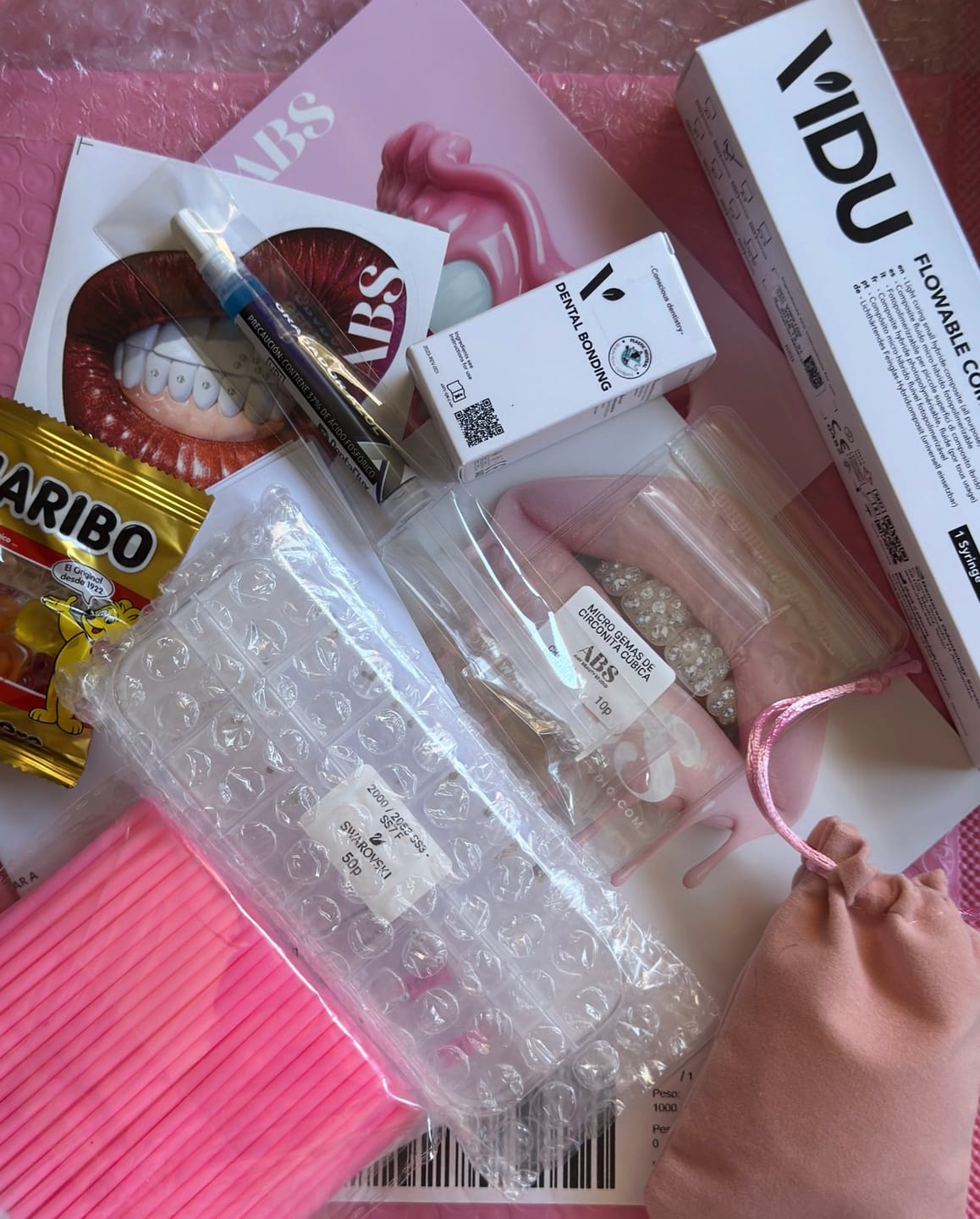 Customer photo review of Pack de adhesivos dentales