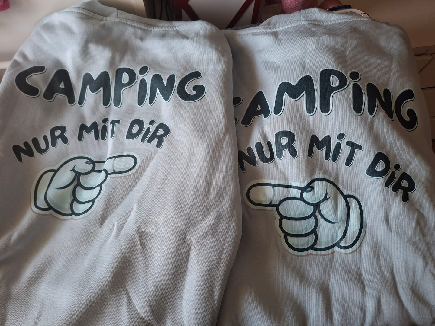 Customer photo review of Nur mit dir links - Rückendruck | Premium Hoodie unisex