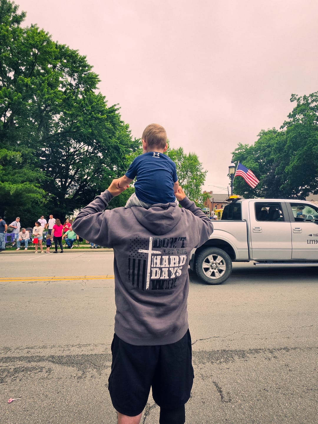 Customer photo review of Men's Hard days Hoodie