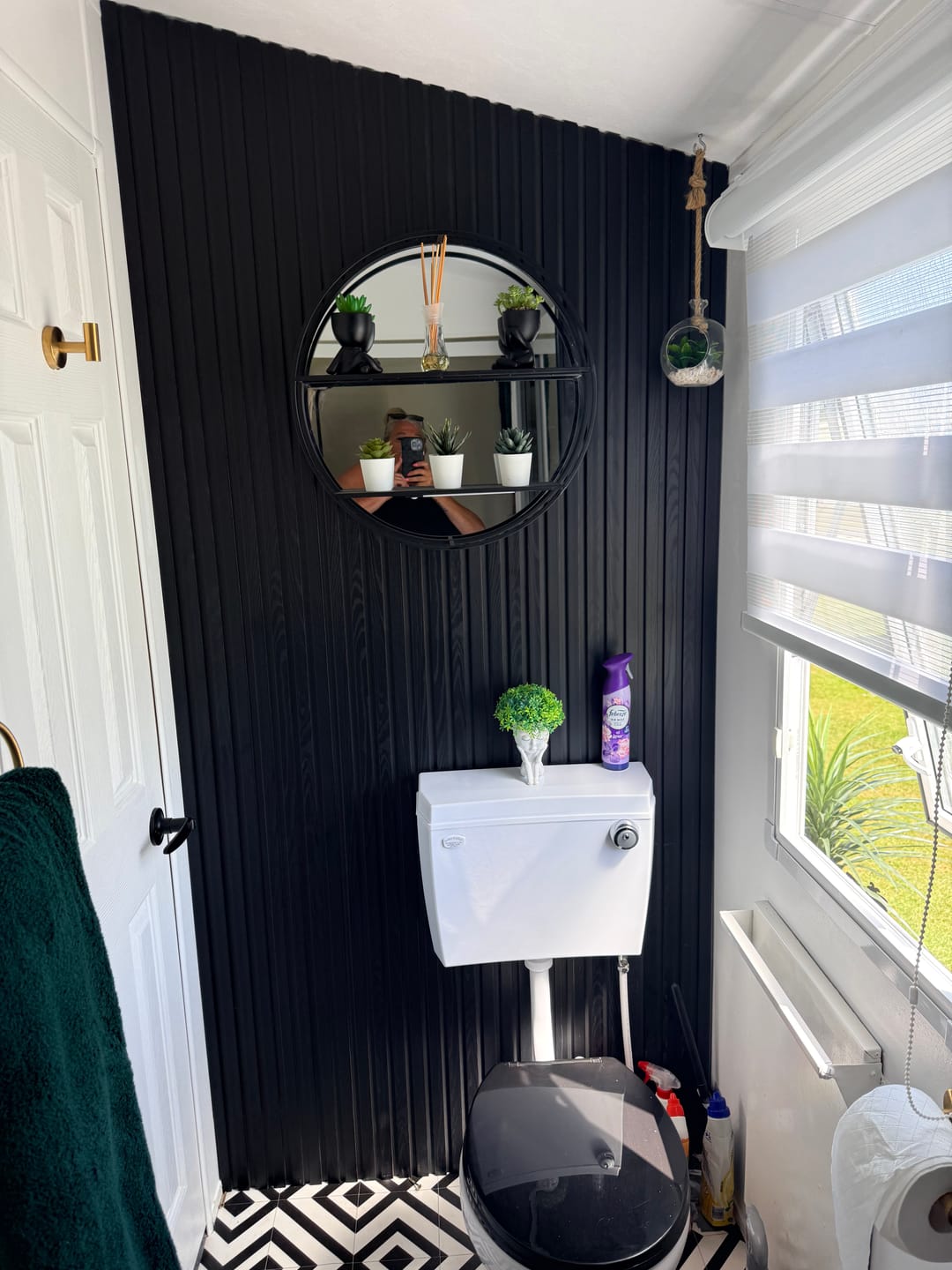 Customer photo review of Seamless Bathroom Wall Panels - (1 Pack is 12 Pieces) (Wide Range of Colours)