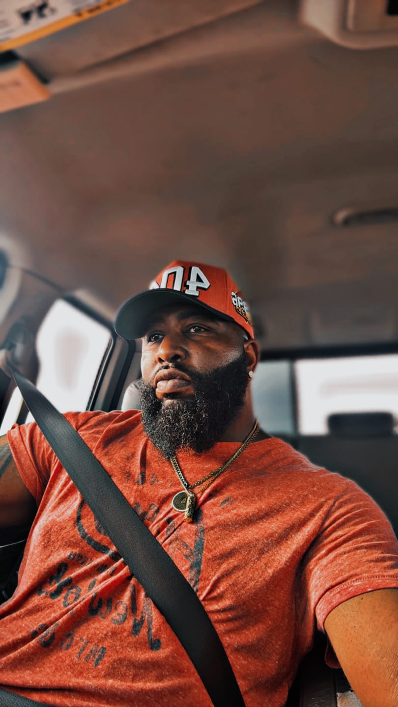 Customer photo review of 404 Signature Reverse Braves Vintage Hat