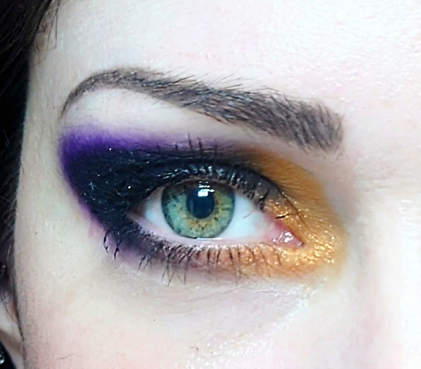 Customer photo review of Creative Comeback XXXL Eyeshadow Palette