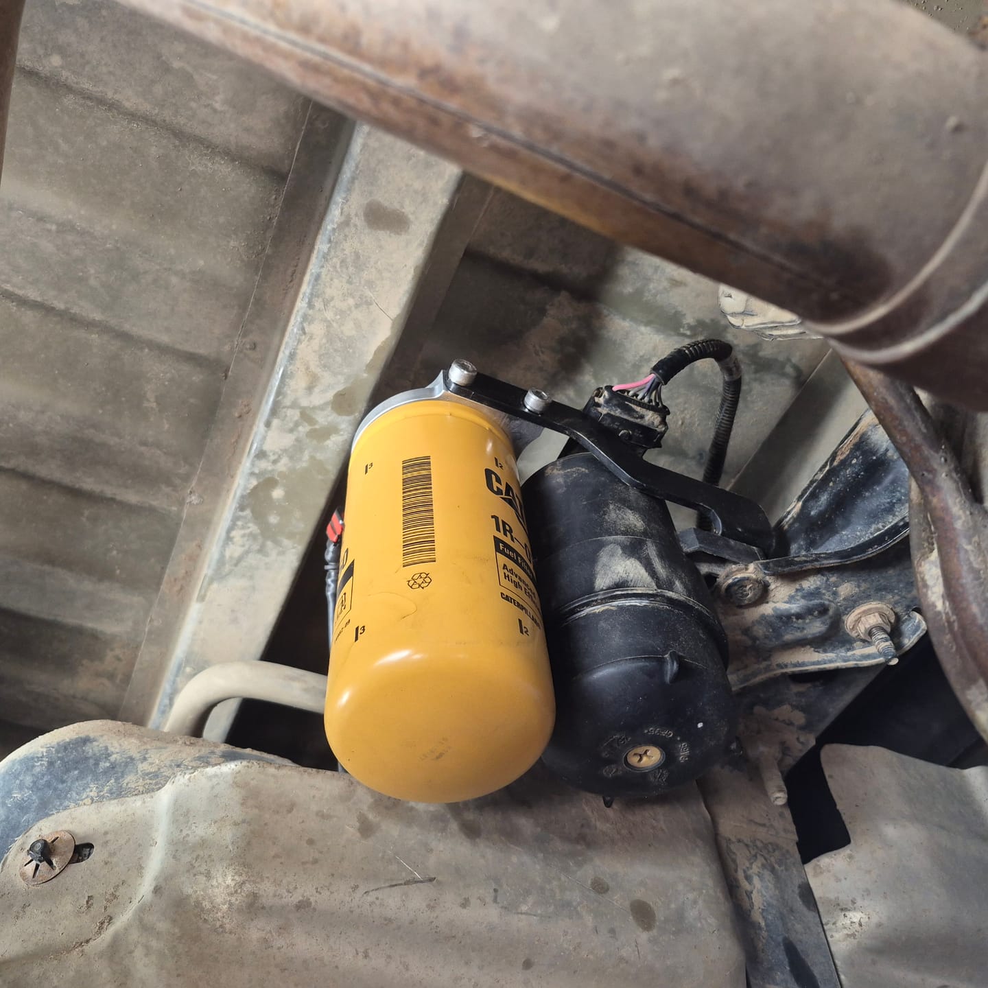 Customer photo review of CAT Fuel Filter Replacement for Fuel Filter Kits (CAT-1R-0750)