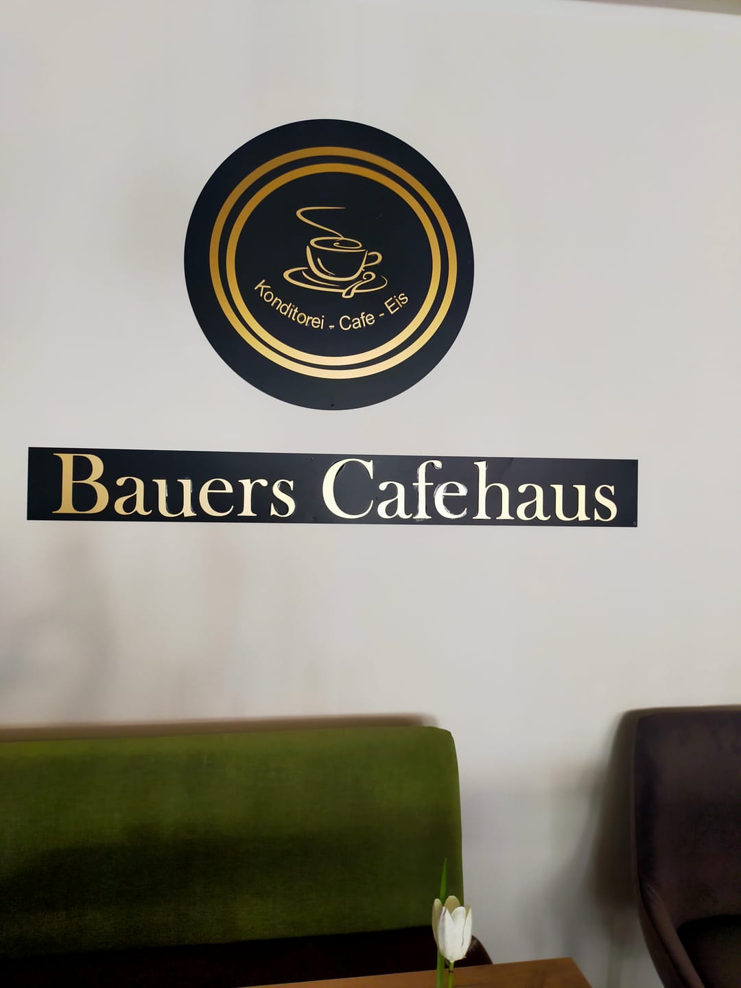 Customer photo review of 3D Logo aus Acrylglas & Holz | Individuelle Wandwerbung & Firmenschilder
