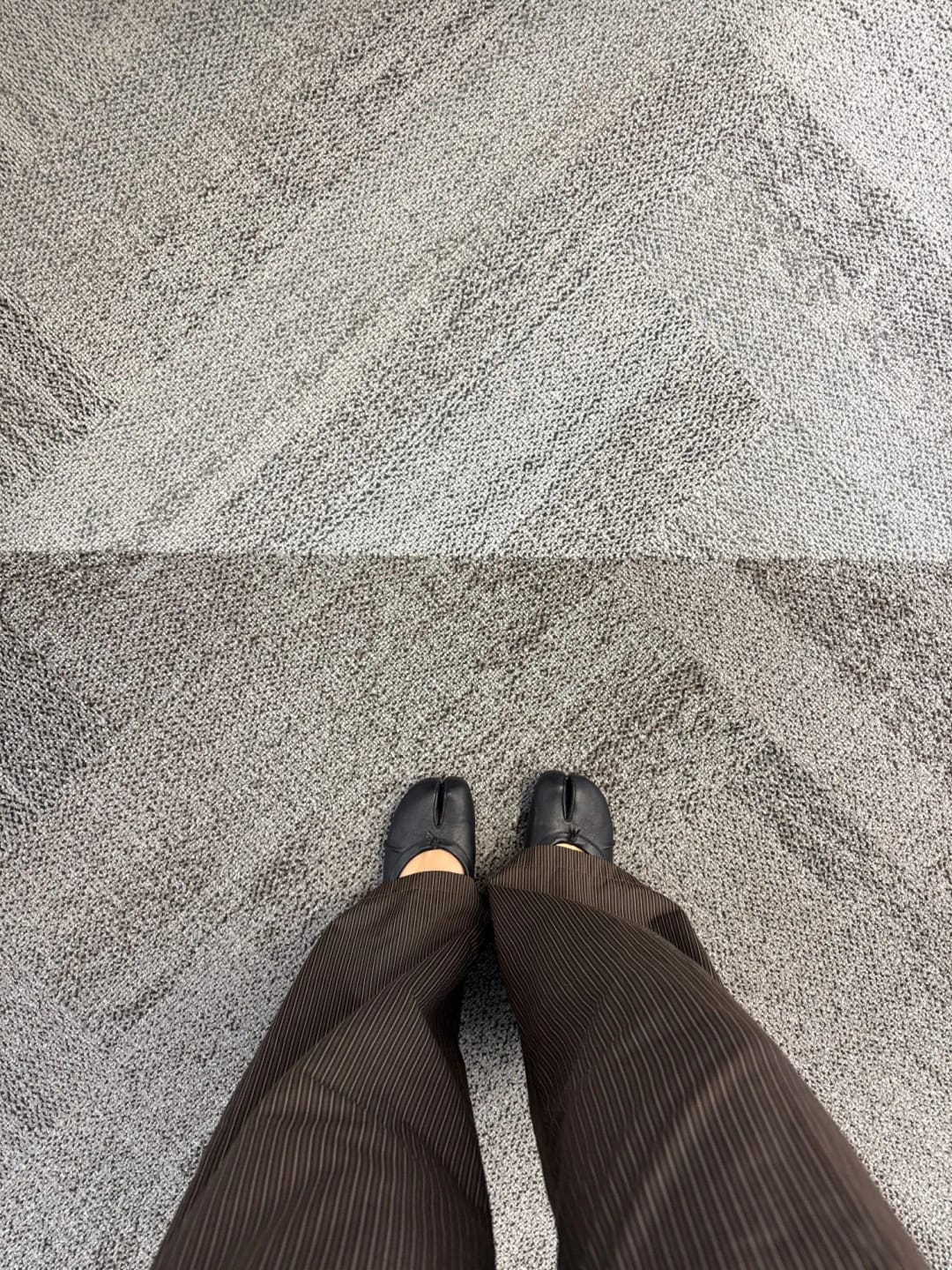 Customer photo review of Slip-On Split-Toe Leather Mules