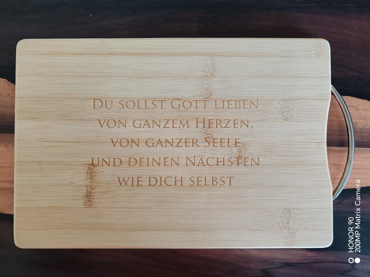 Customer photo review of Personalisiertes Schneidebrett "Dein Text" · Gravur