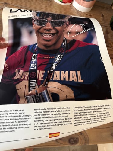 Customer photo review of Lamine Yamal
