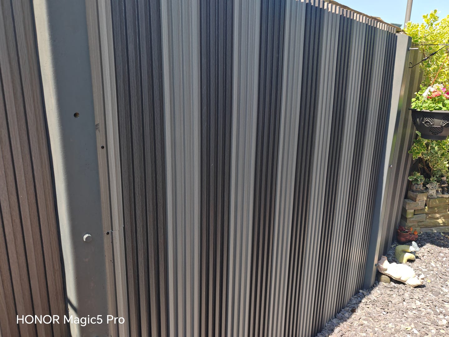 Customer photo review of Exterior Seamless Outdoor Panels 2.4m × 2.4m (16 Panels Per Pack) Multiple Colours