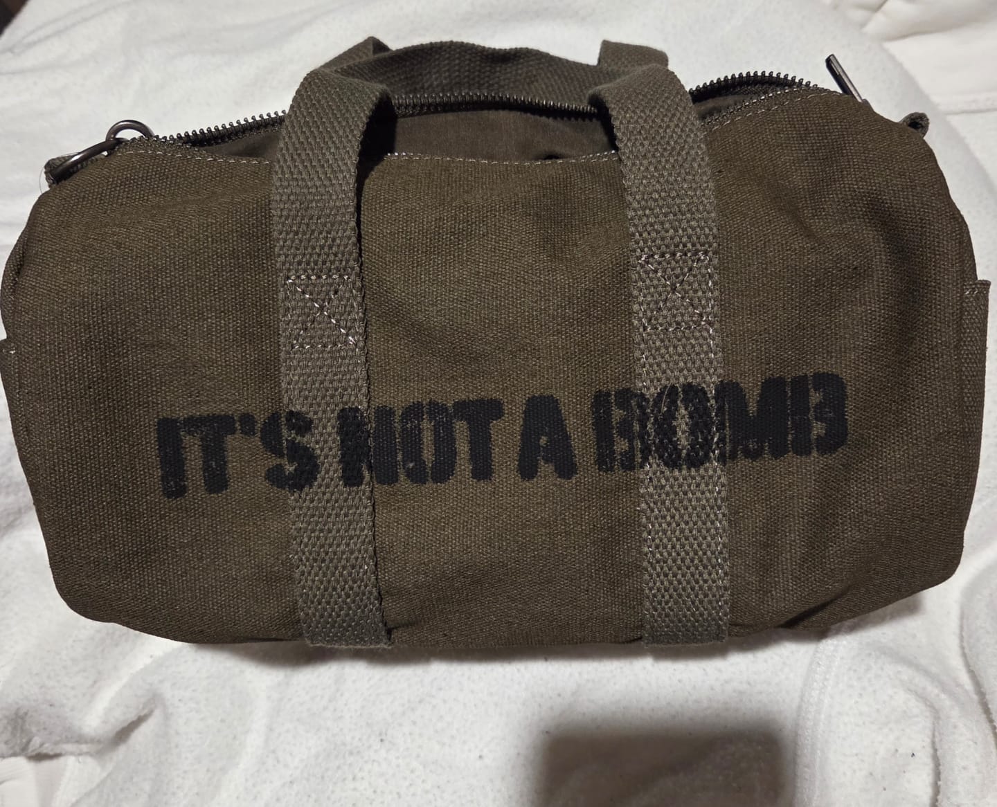 Customer photo review of BTS - ARIRANG WORLD TOUR OFFICIAL MD OFFICIAL LIGHT STICK BAG