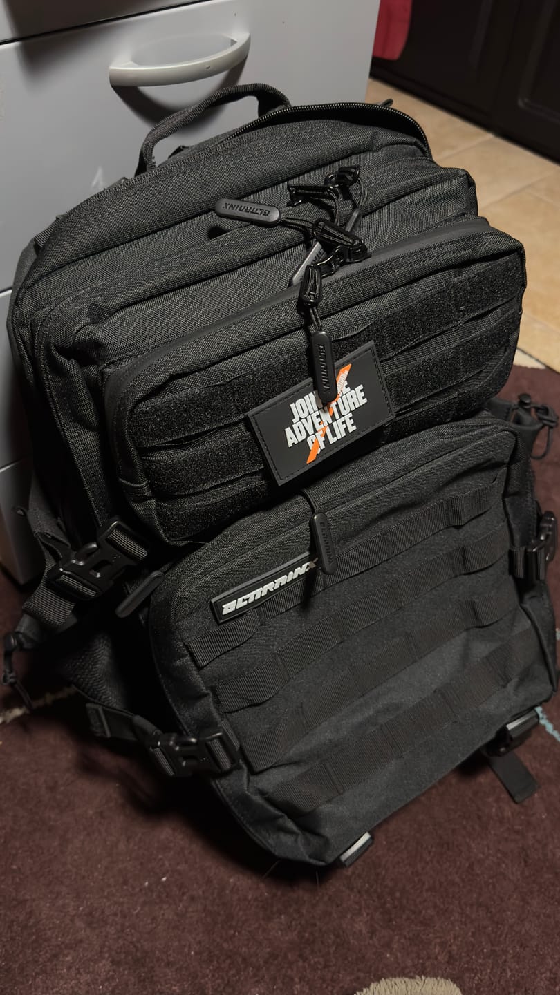 Customer photo review of Mochila Táctica 45L con compartimento para comida Negro