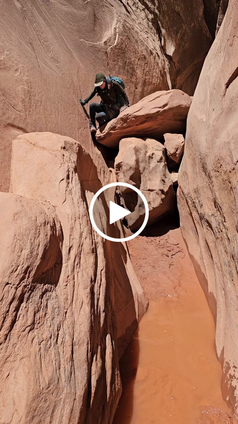 Customer video review of Women's River Run Hoodie