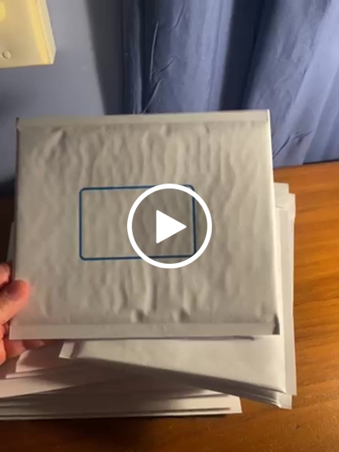 Customer video review of Bubble Envelope DM 172 x 220mm DVD CD Blu-ray Disc Mailer