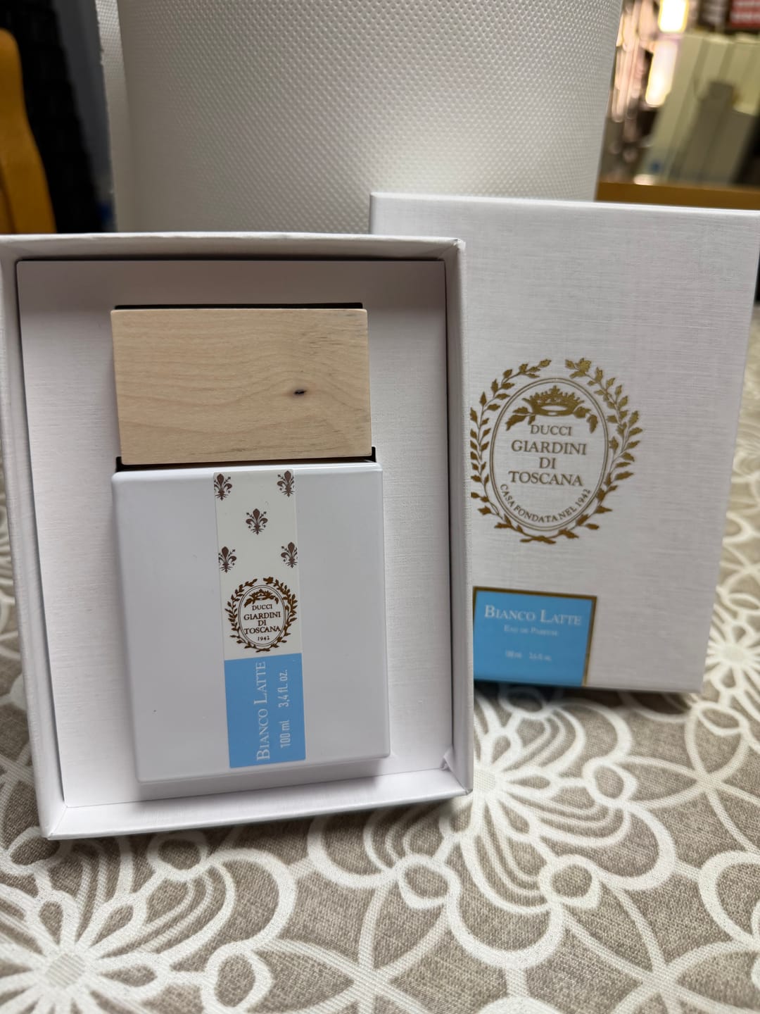 Customer photo review of GIARDINI DI TOSCANA - BIANCO LATTE