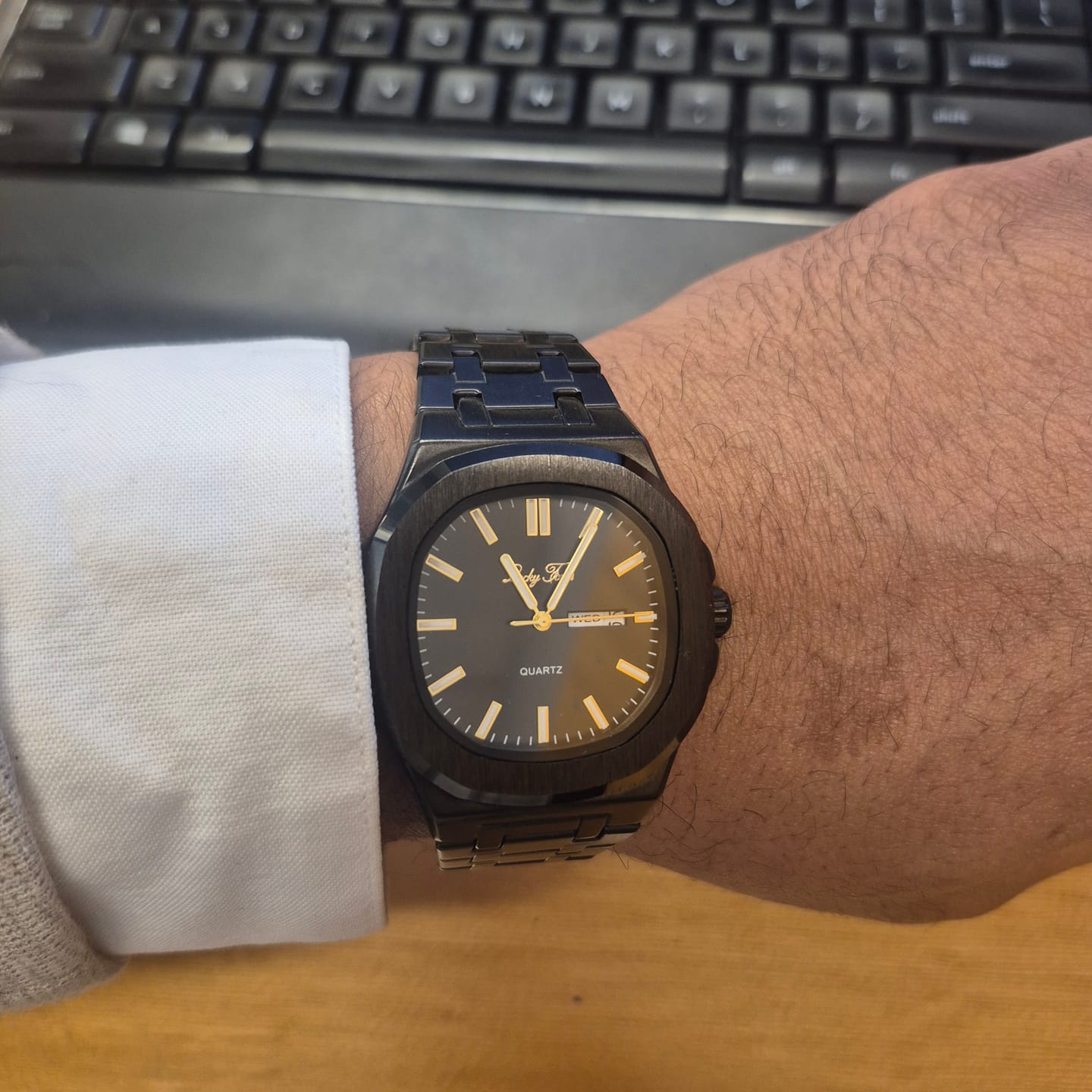 Customer photo review of Lucky Fours® Brone