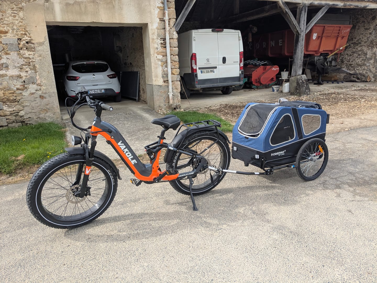 Customer photo review of Vakole V26 250W 26" Fat Bike 998Wh Full Suspension Electric Bike With Torque Sensor 48V 20.8Ah Battery SUV E-Bike