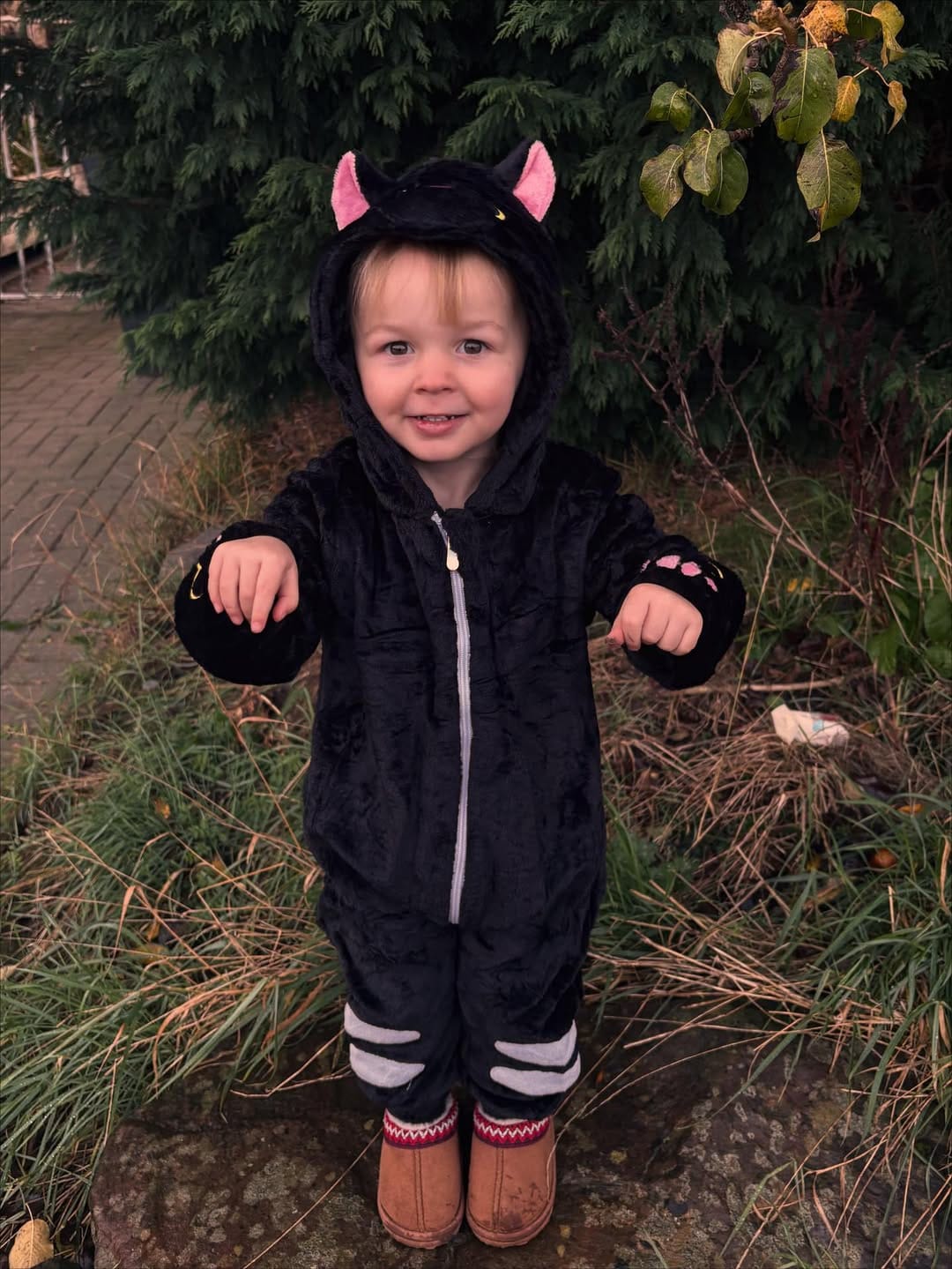 Customer photo review of OLAOLA Baby Black Cat Pajamas Animal Onesie Toddler Romper Plush Dress Up Infant Outfits Halloween Suit