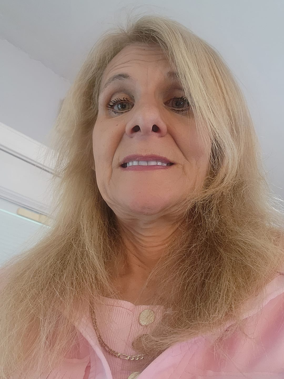 Customer photo review of Areliaa Signature Lipstick