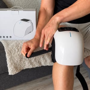 Customer photo review of ElectroPulse™ Masajeador de Rodilla con Triple Terapia