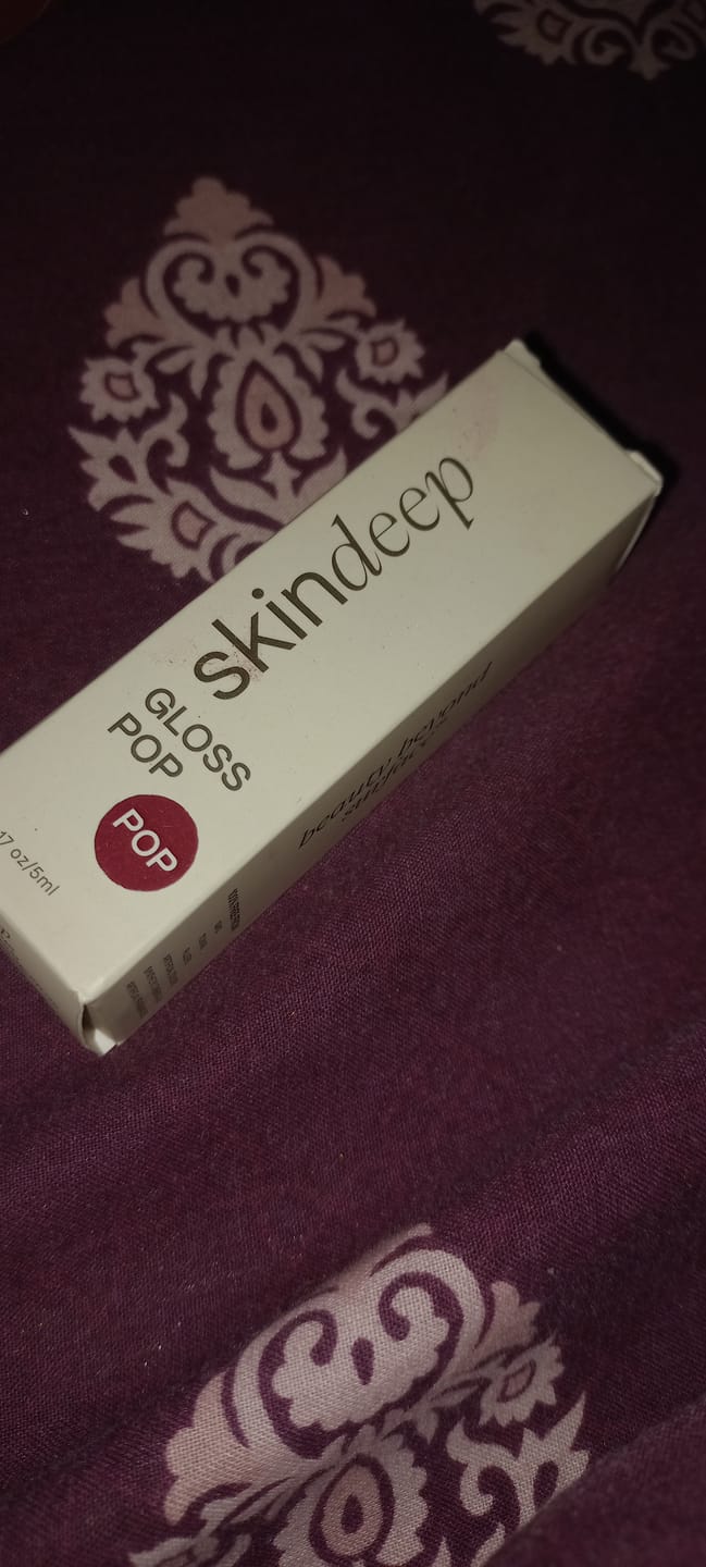 Customer photo review of Gloss POP™ - High-Shine Lip Gloss