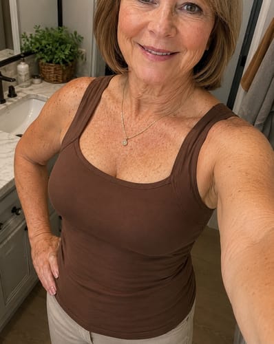 Customer photo review of Sofuna's Built In Comfort Bra Tanktop