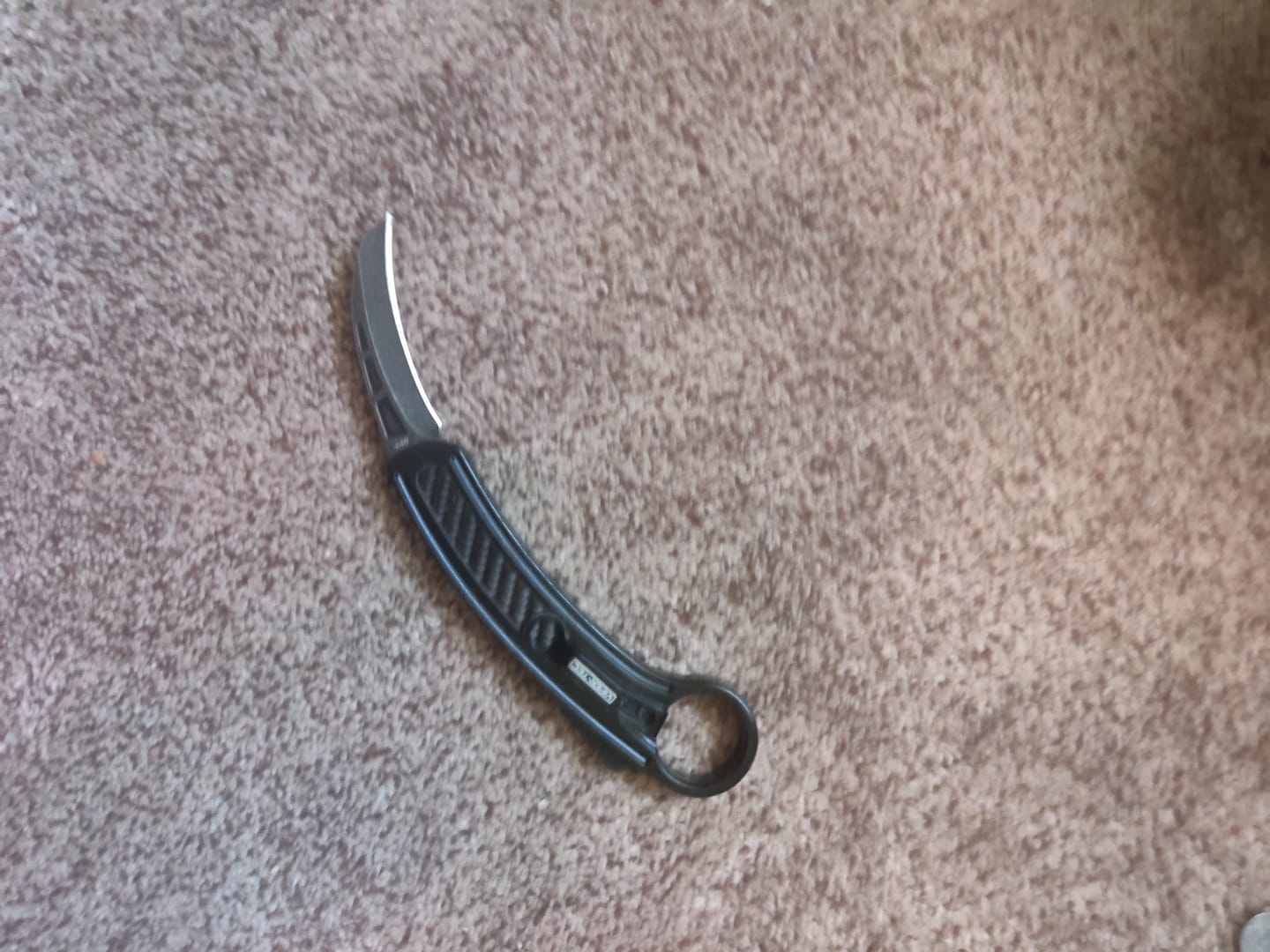Customer photo review of VT Karambit D/A OTF Automatic Knife