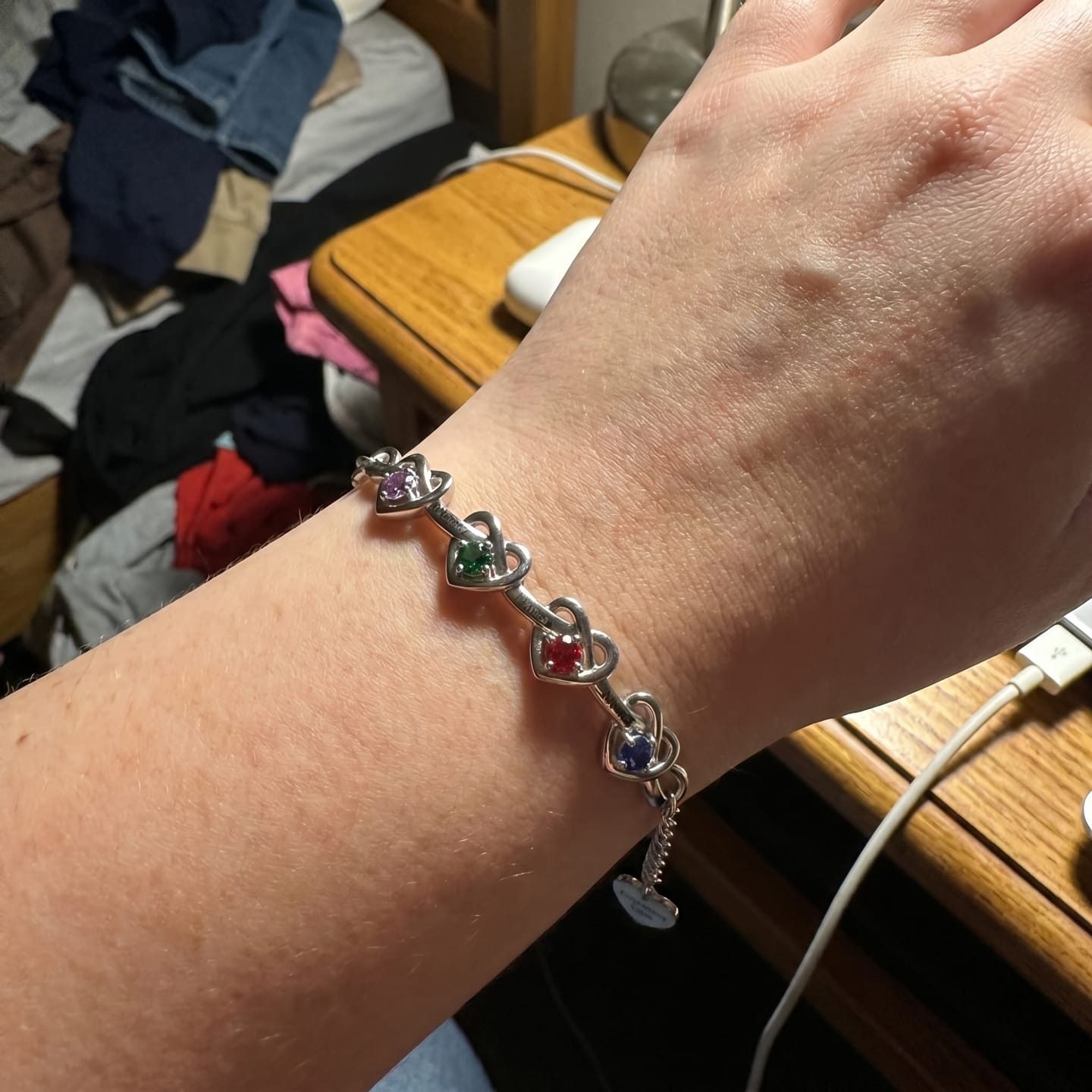 Customer photo review of Pulsera Corazones con Perlas
