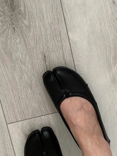 Customer photo review of Miranda Split-Toe Leather Mules