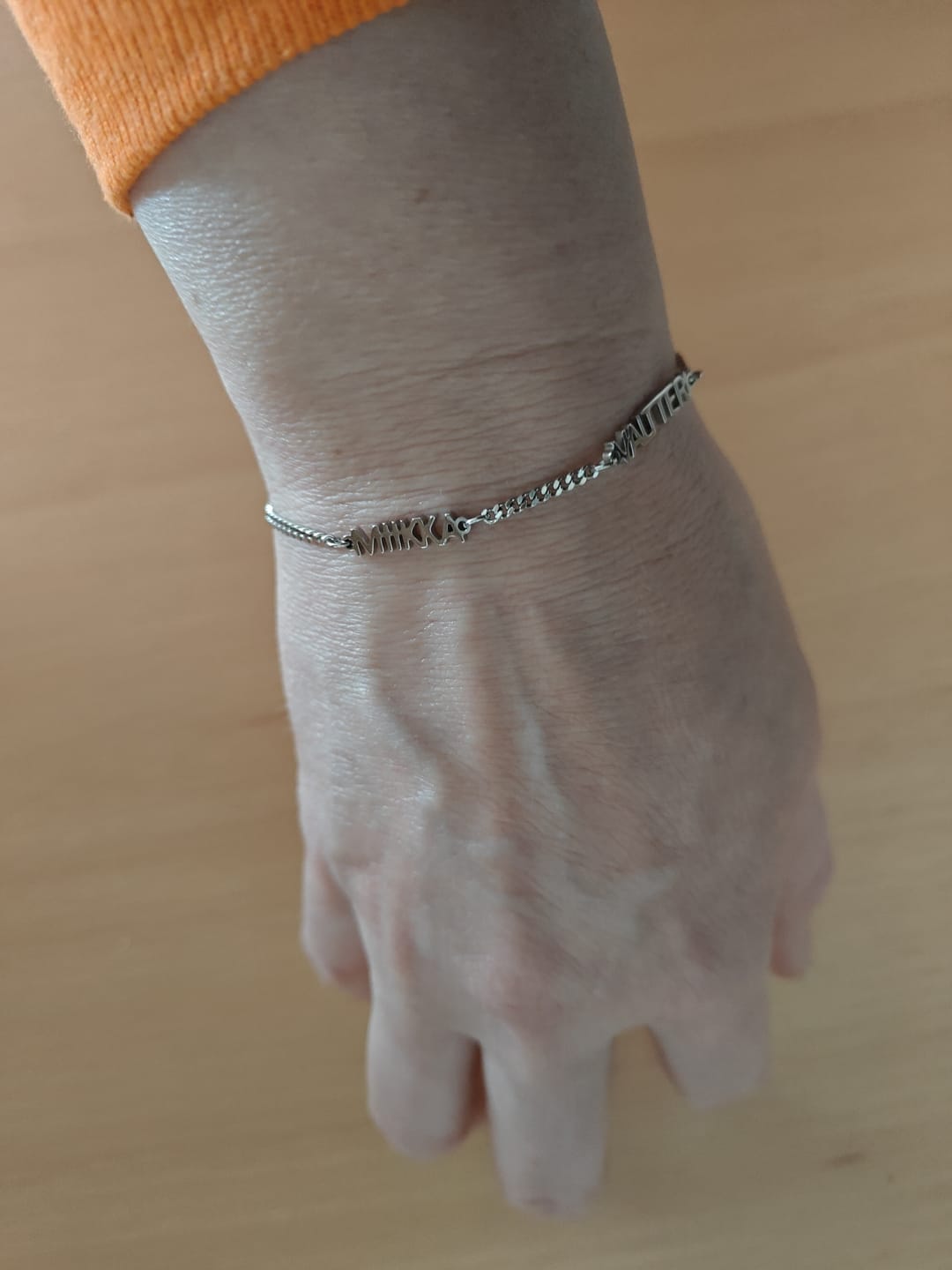 Customer photo review of Personoitu nimirannekoru