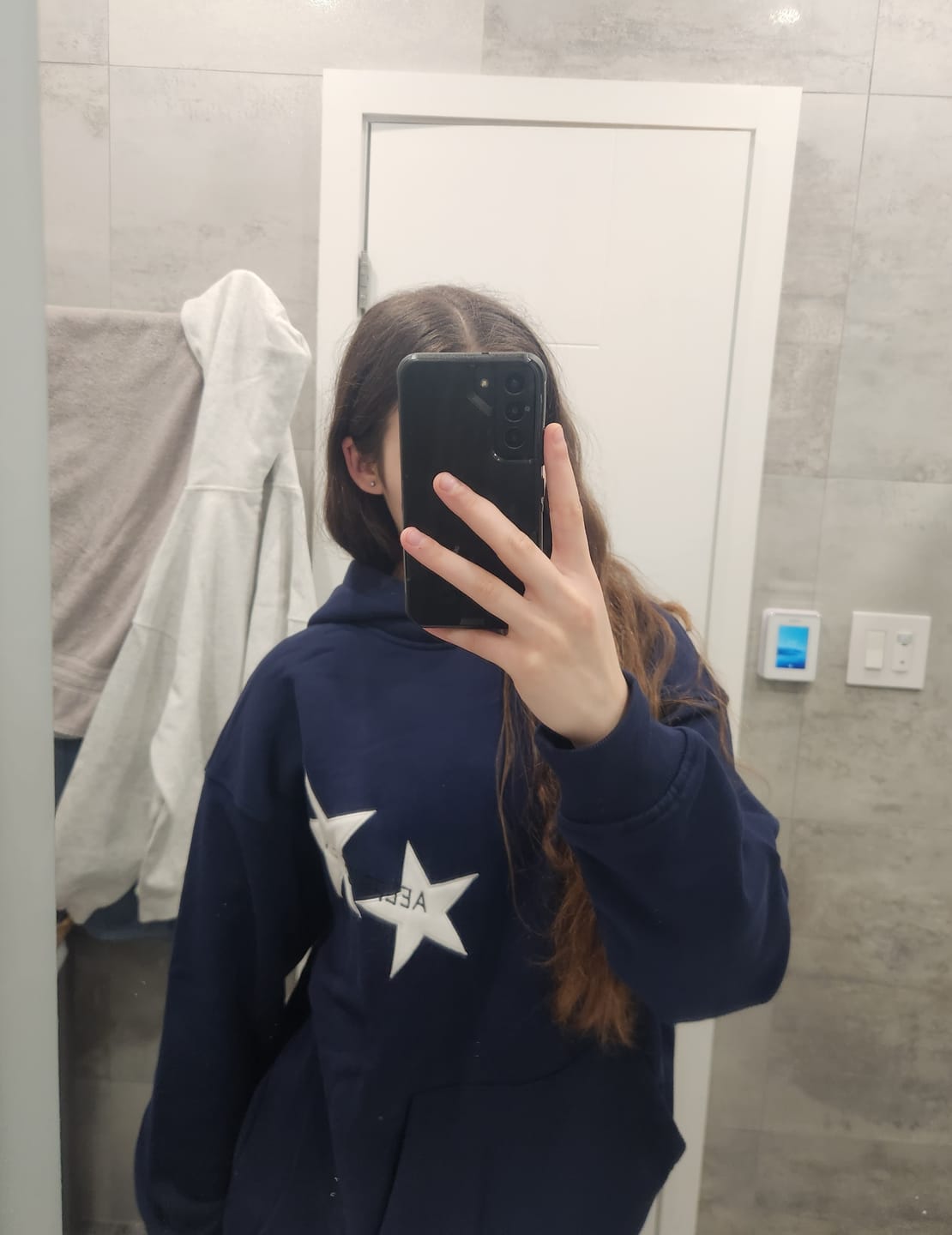 Customer photo review of Aelfric Eden Star Color Contrast Hoodie