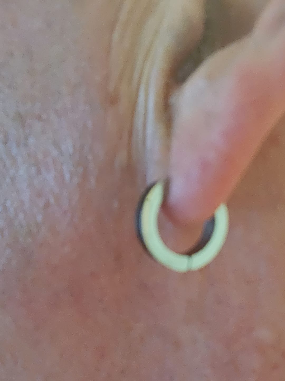 Customer photo review of BLACK HOOPS.