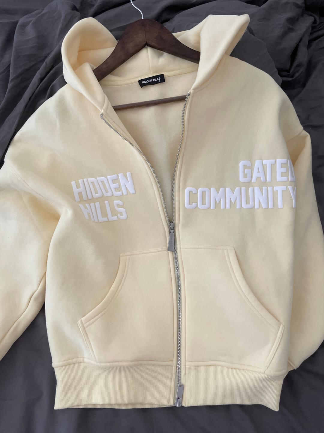 Customer photo review of GATED COMMUNITY ZIP HOODIE BUTTER YELLOW