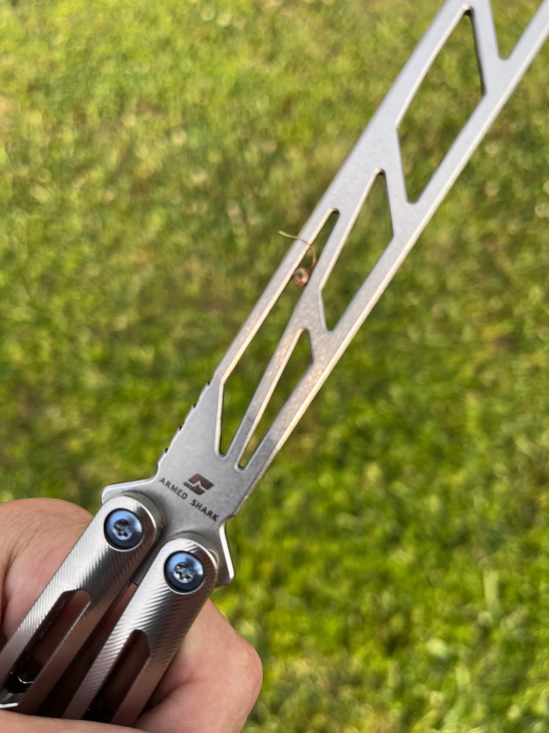 Customer photo review of ARMED SHARK Tsunami Clone Titanium alloy handle stainless steel Trainer blade Bushing