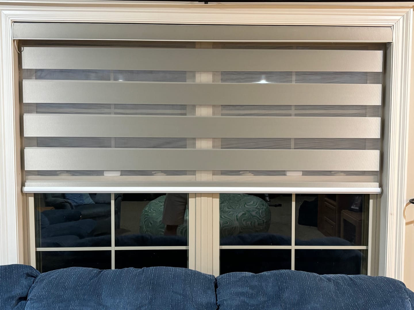 Customer photo review of SmartWings Motorized Zebra Shades 100% Blackout 95mm Chloris