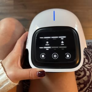 Customer photo review of ElectroPulse™ Masajeador de Rodilla con Triple Terapia