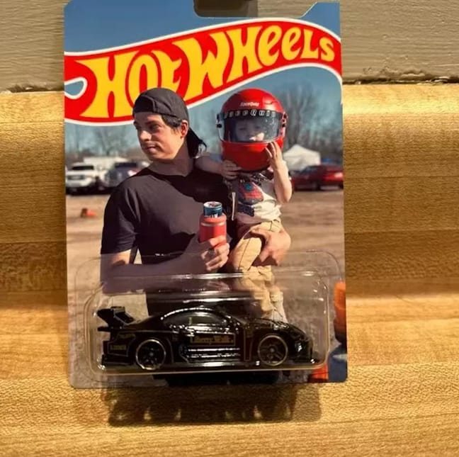 Customer photo review of Personalized Lover's Toy Dream Car Dad's Toy Dream Car Packaging Best Gift for Dad,Husband,Boyfriend