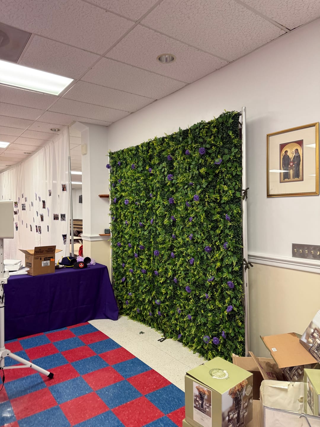 Customer photo review of 8*8ft Artificial Grass Wall Backdrop ALFWL151-Perfect for Weddings, Parties & Event Decor